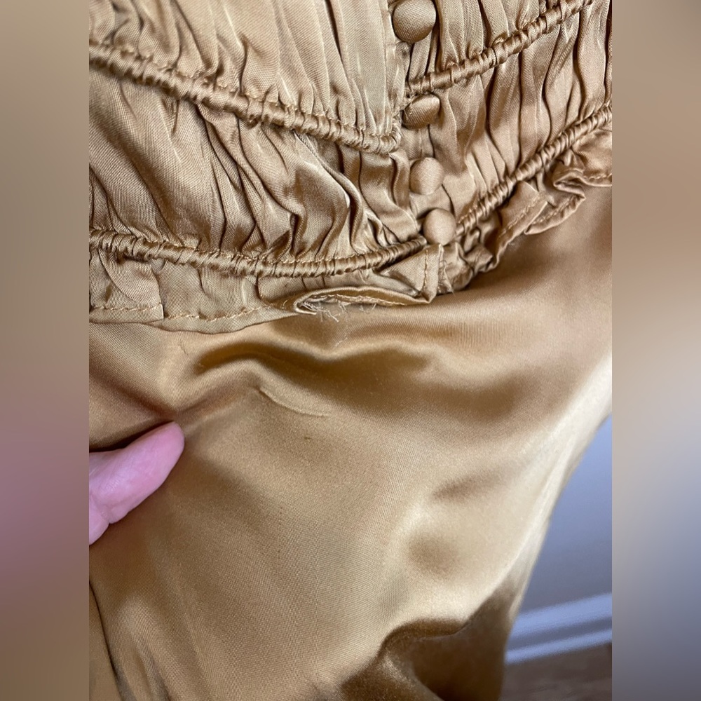 NWT ASTR The Label Zola Smocked Midi Dress in Antique Gold - Picture 5 of 12